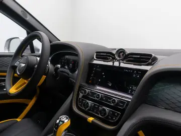 BENTLEY Bentayga 4.0 V8 Speed Individual Carbon