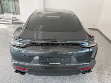 PORSCHE Panamera GTS