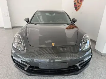 PORSCHE Panamera GTS