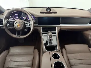 PORSCHE Panamera GTS