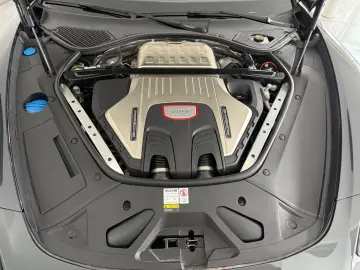 PORSCHE Panamera GTS