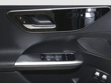 Mercedes-Benz C 300 e AMG Line Pano Distr. Plus 360