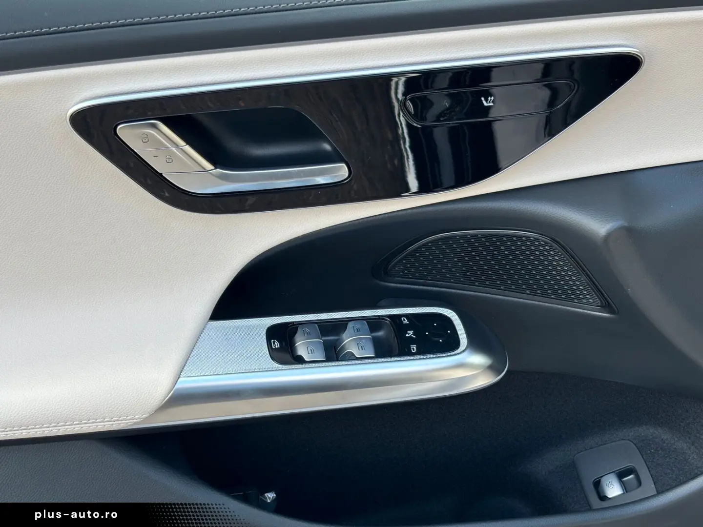 MERCEDES-BENZ E 200 Limousine AMG Line Superscreen 3&hellip;