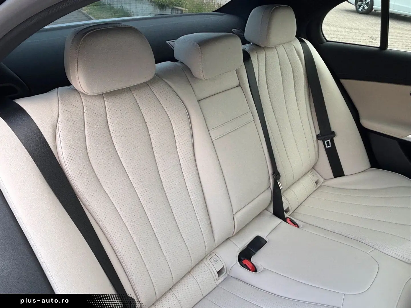 MERCEDES-BENZ E 200 Limousine AMG Line Superscreen 3&hellip;
