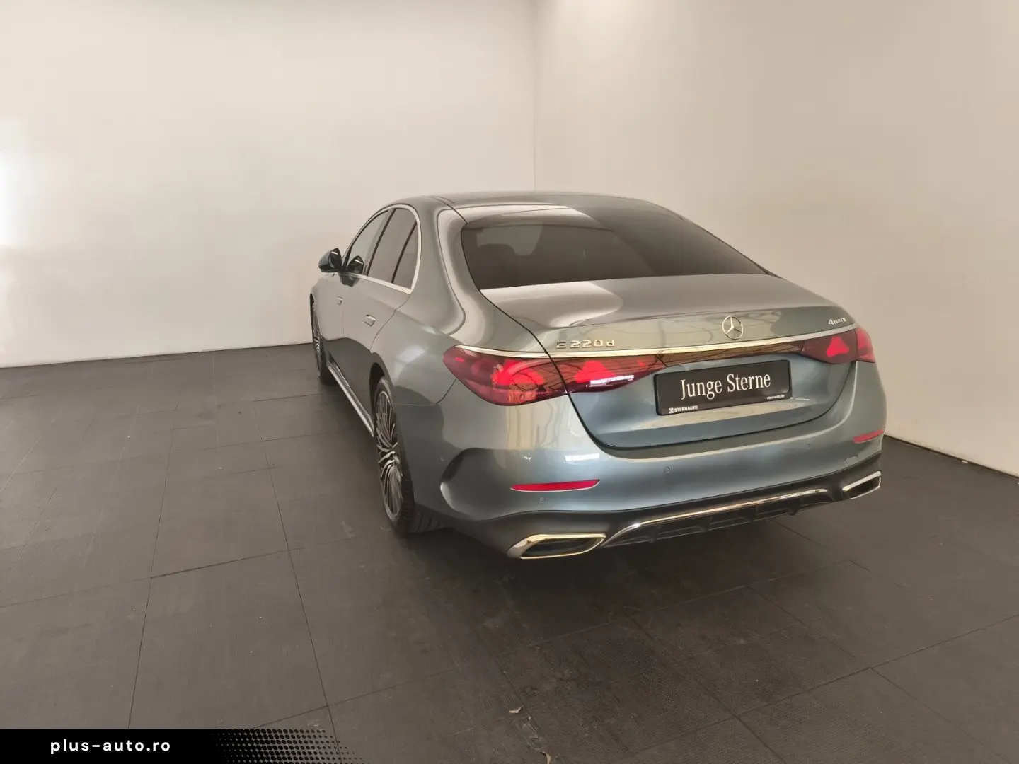 MERCEDES-BENZ E 220d 4M AMG Premium Airmatic 20  HinterachsL