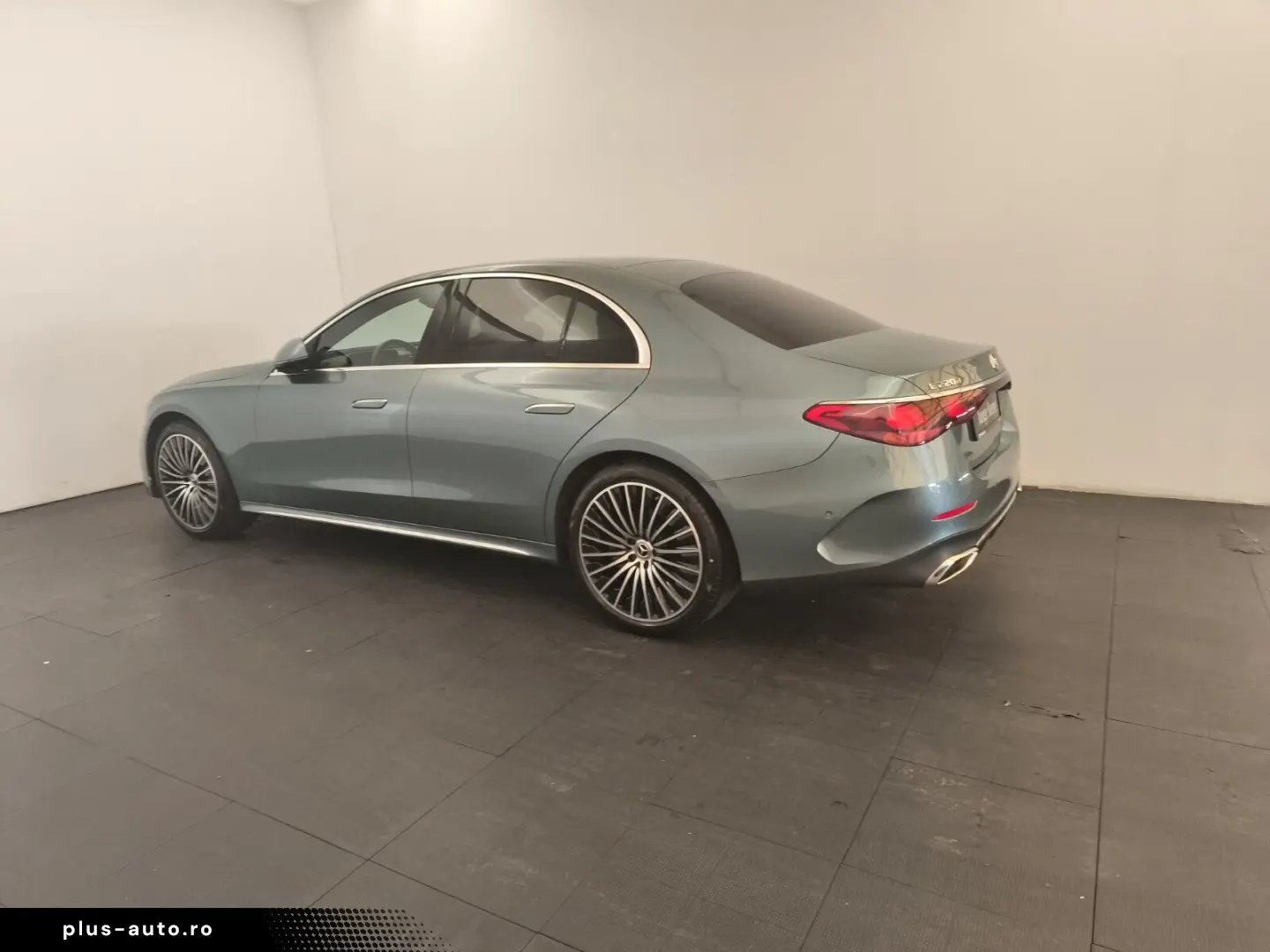 MERCEDES-BENZ E 220d 4M AMG Premium Airmatic 20  HinterachsL