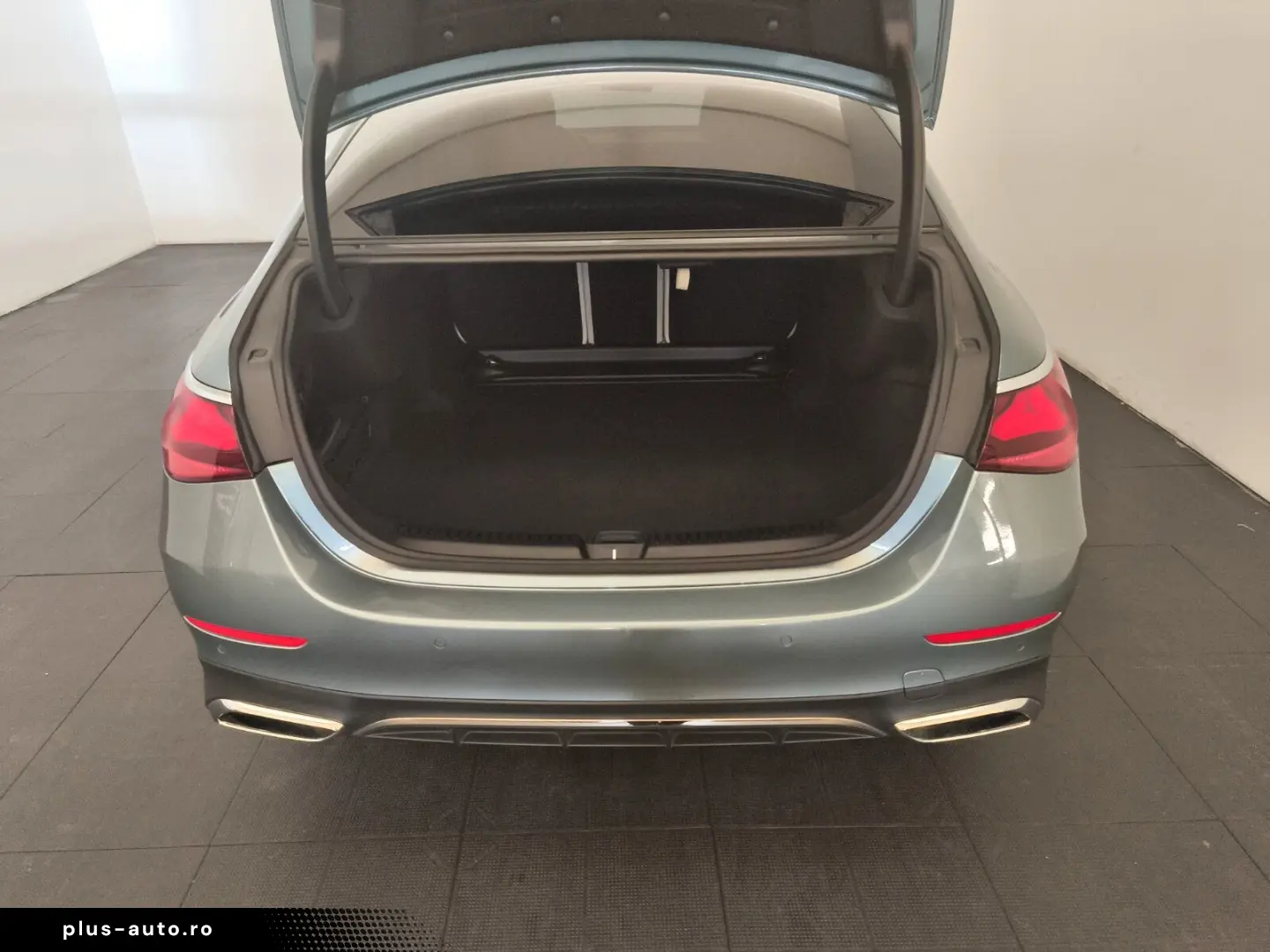 MERCEDES-BENZ E 220d 4M AMG Premium Airmatic 20  HinterachsL