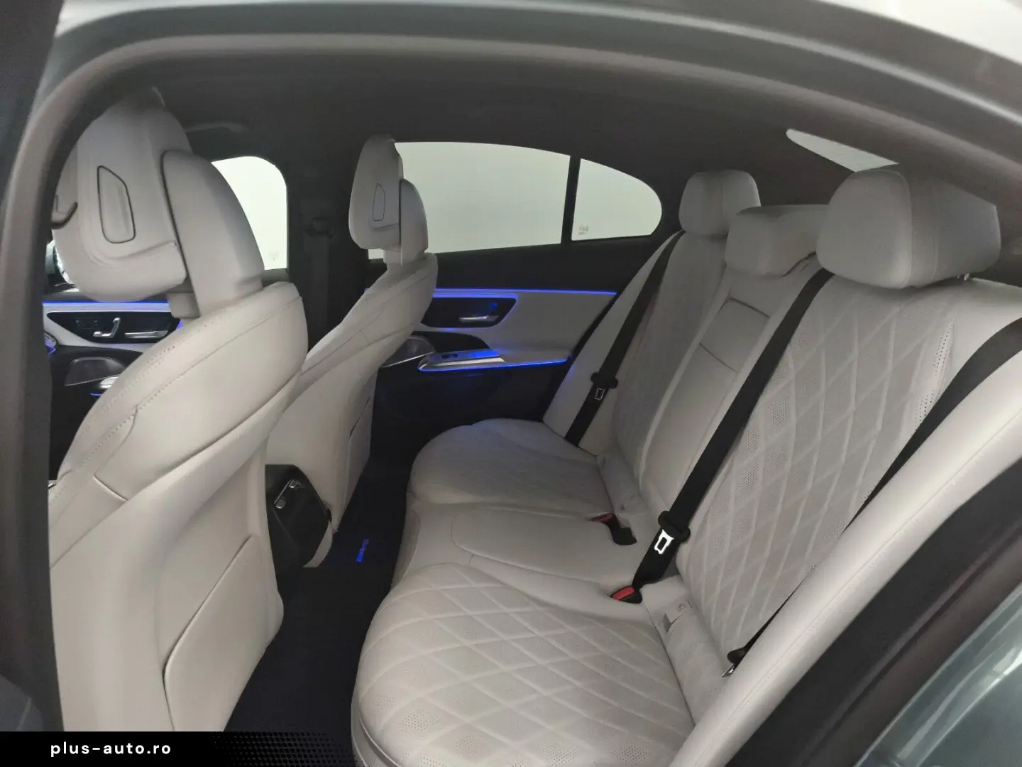 MERCEDES-BENZ E 220d 4M AMG Premium Airmatic 20  HinterachsL