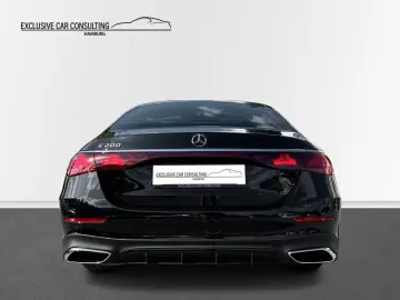 MERCEDES-BENZ E 200 AMG PremiumPlus  Pano  Superscreen