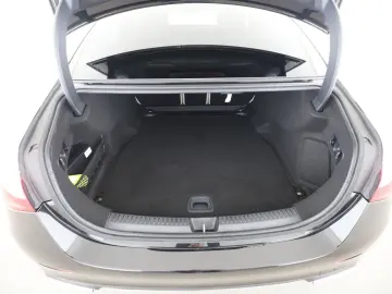 MERCEDES-BENZ E 220 d AMG Prem. Superscreen Burmeste…