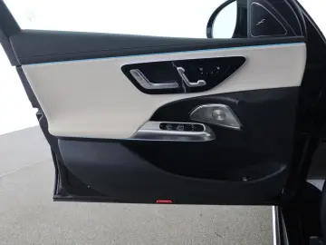 MERCEDES-BENZ E 220 d AMG Prem. Superscreen Burmeste…