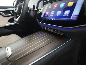 MERCEDES-BENZ E 220 d AMG Prem. Superscreen Burmeste…