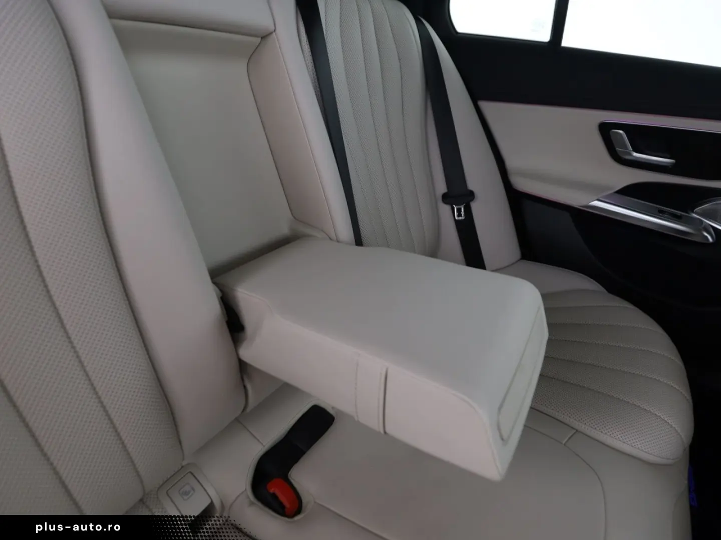 MERCEDES-BENZ E 220 d AMG Prem. Superscreen Burmeste&hellip;