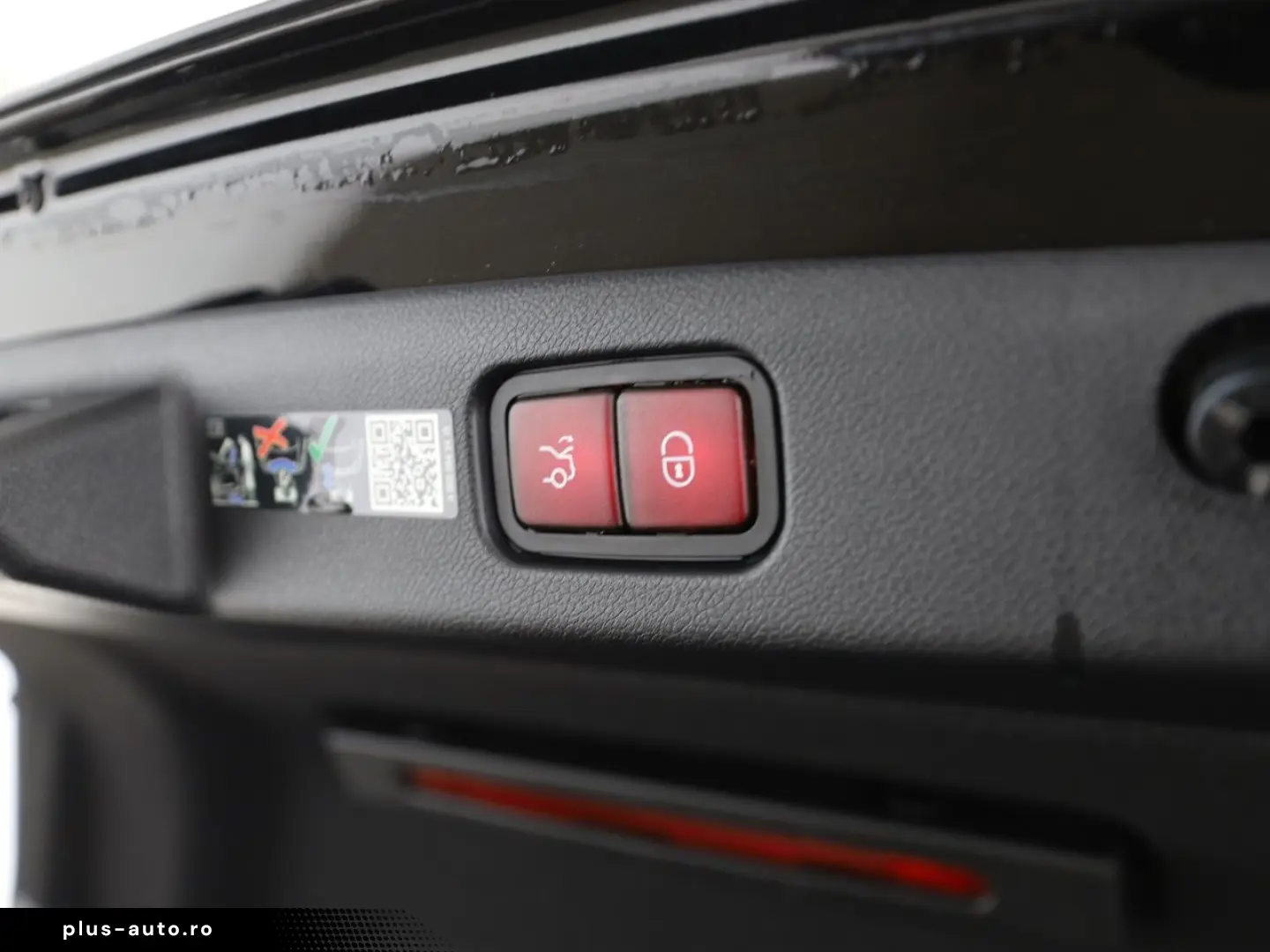 MERCEDES-BENZ E 220 d AMG Prem. Superscreen Burmeste&hellip;