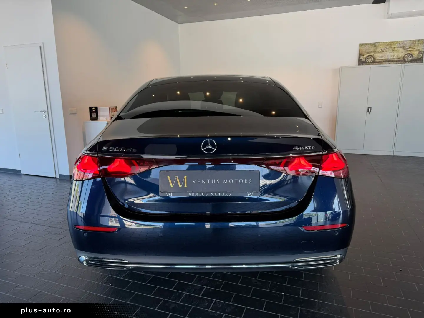 MERCEDES-BENZ E 300 de PANO HUD Exclusive Prem BURM4d Nappa