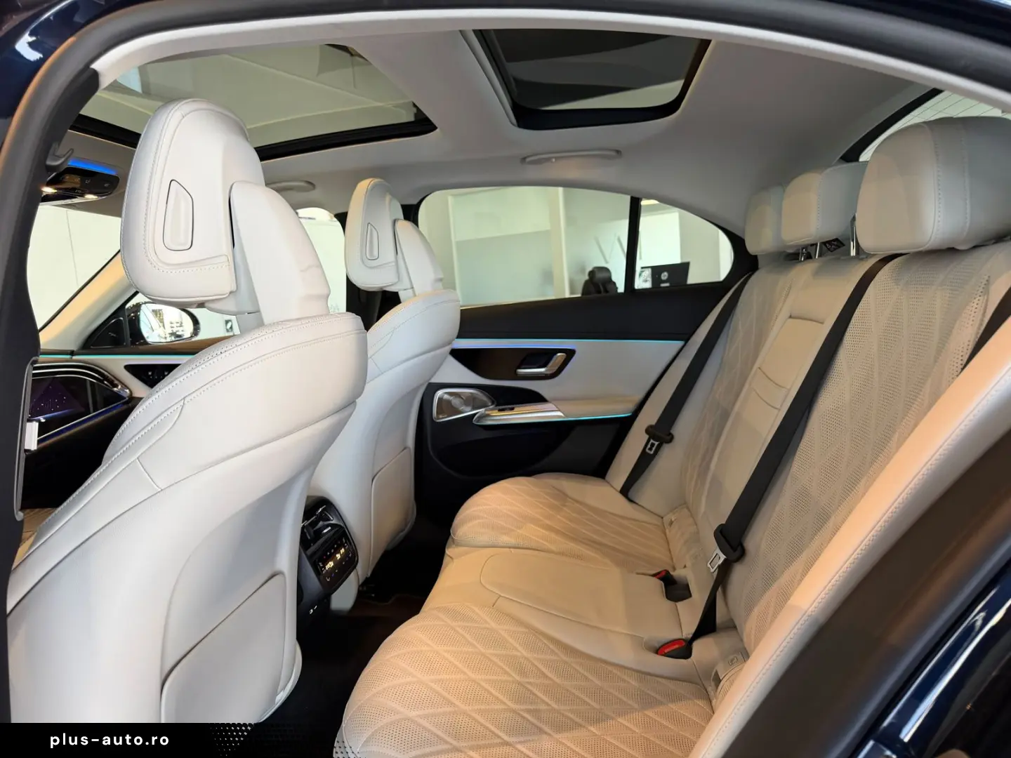 MERCEDES-BENZ E 300 de PANO HUD Exclusive Prem BURM4d Nappa
