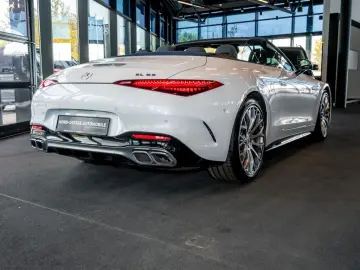 MERCEDES-BENZ SL 63 AMG 4M