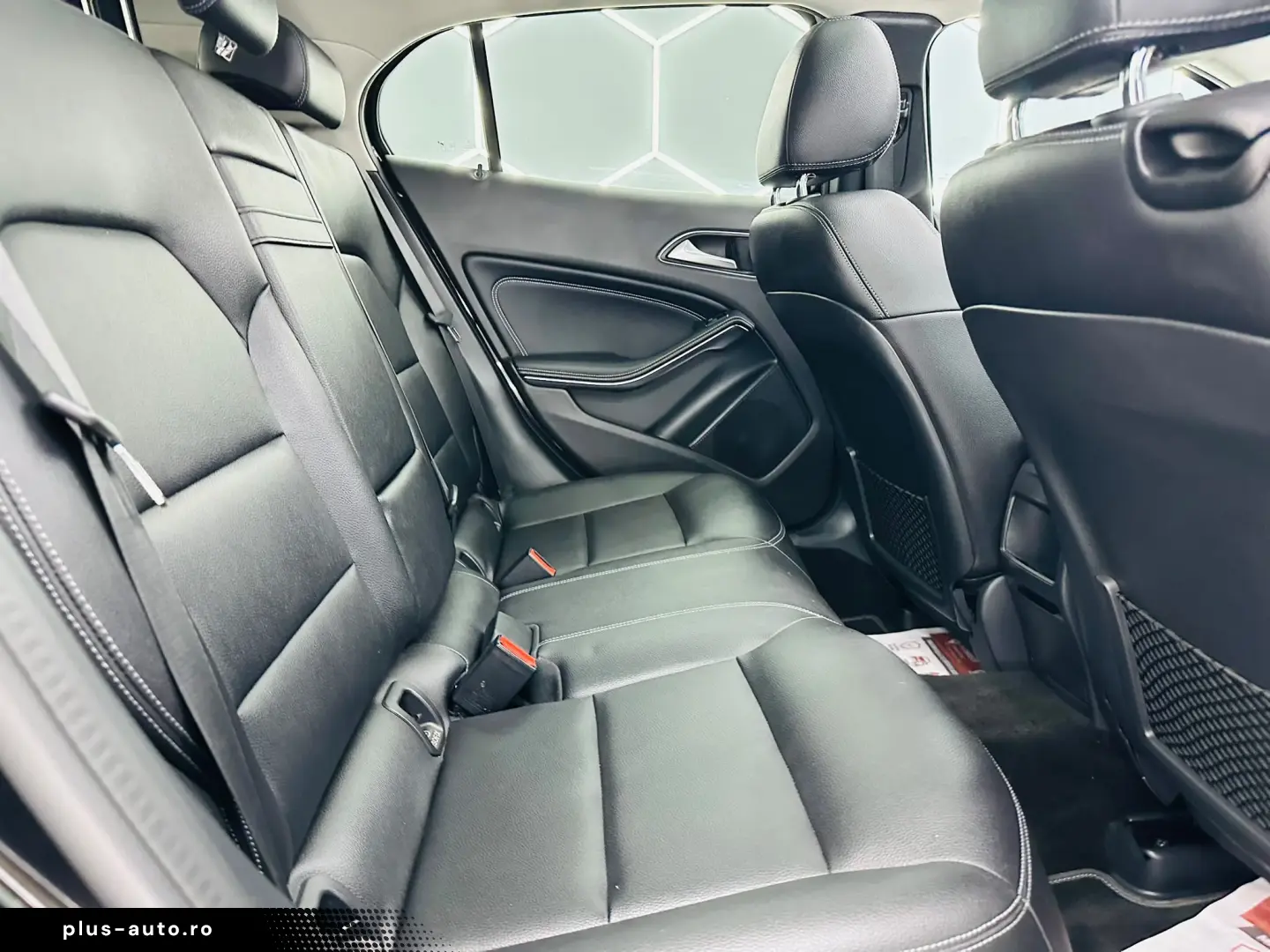 MERCEDESBENZ GLA 180 2017 1.6i E6 Garantie 12 Luni Rate Avan