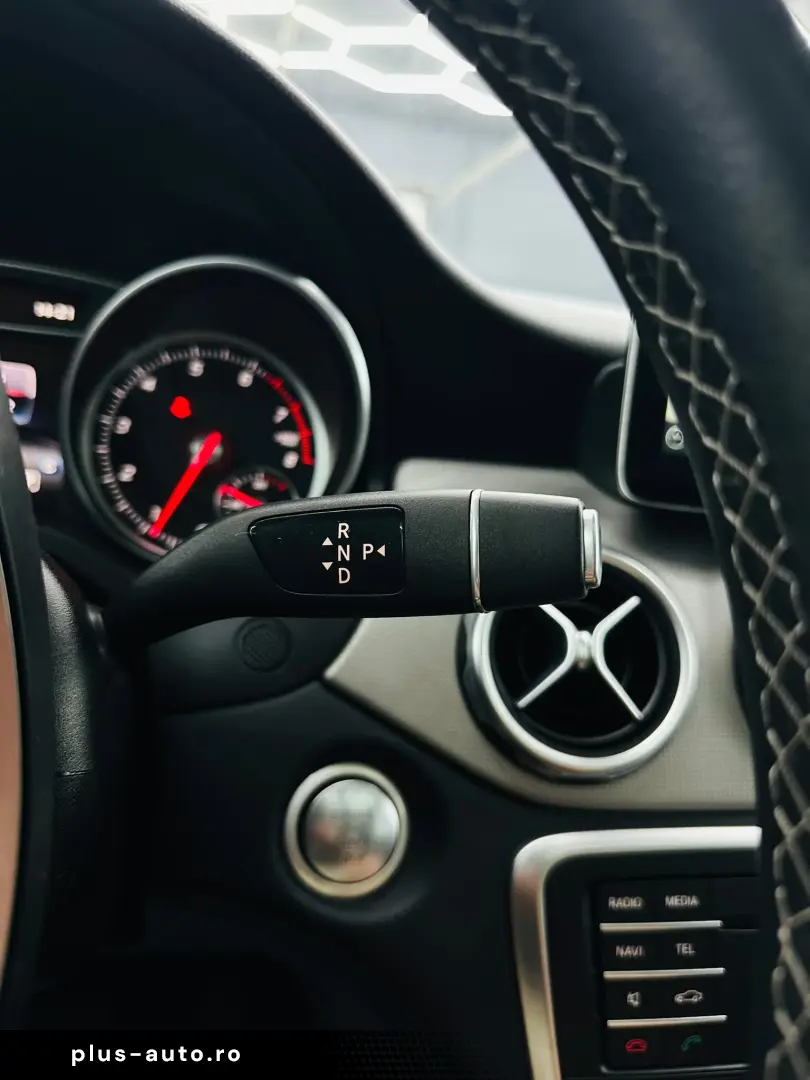 MERCEDESBENZ GLA 180 2017 1.6i E6 Garantie 12 Luni Rate Avan