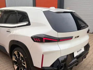 BMW XM