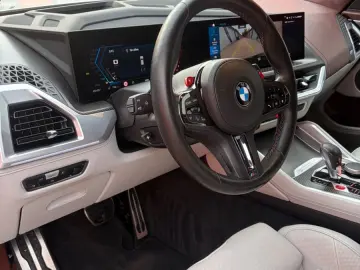 BMW XM
