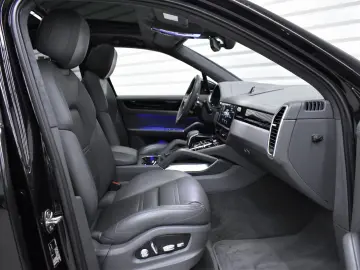 ✨ Porsche Cayenne Turbo   V8 549 CP Sport Chrono