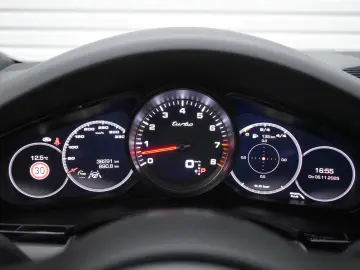 ✨ Porsche Cayenne Turbo   V8 549 CP Sport Chrono