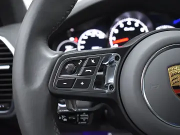 ✨ Porsche Cayenne Turbo   V8 549 CP Sport Chrono