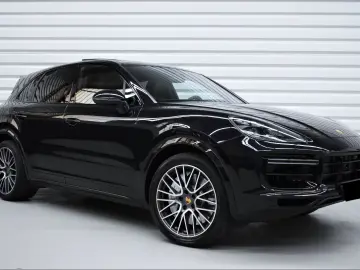 ✨ Porsche Cayenne Turbo   V8 549 CP Sport Chrono