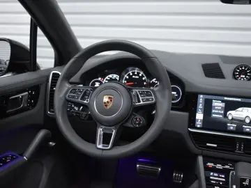 ✨ Porsche Cayenne Turbo   V8 549 CP Sport Chrono