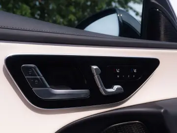 Mercedes-Benz E 220d 4Matic AVANTGARDE