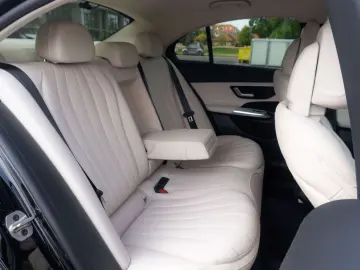 Mercedes-Benz E 220d 4Matic AVANTGARDE
