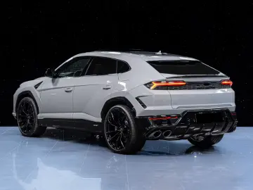 Lamborghini Urus SE - CARBON - MY 2026