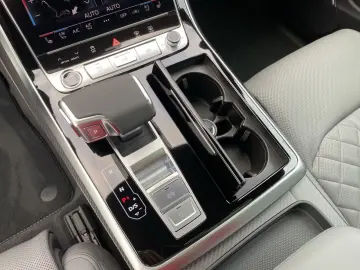 Audi Q7 SUV 60 TFSI e quattro S line