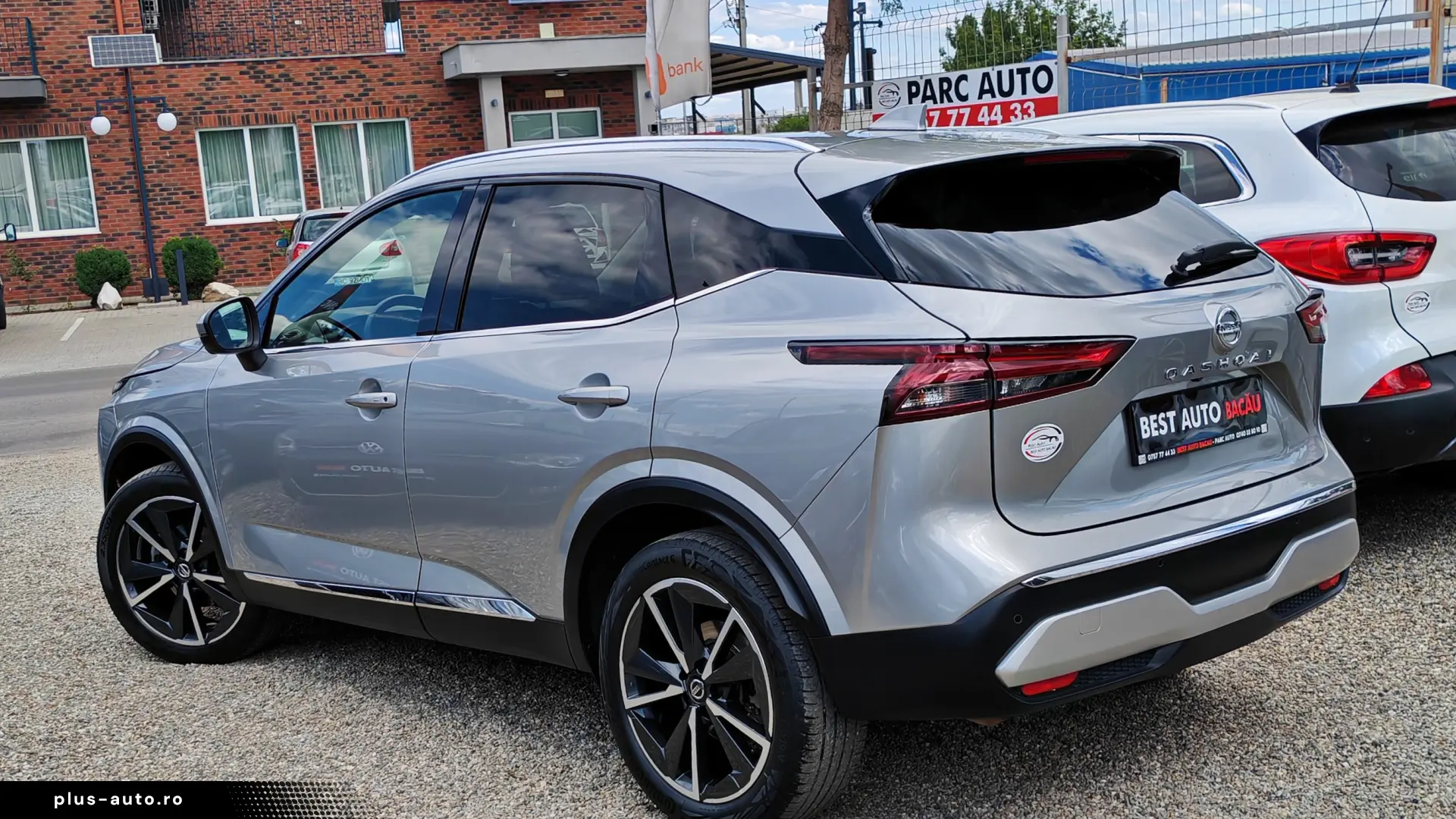 Nissan Qashqai 2022  98.000km  1 3 Benzina Hybrid  Automat