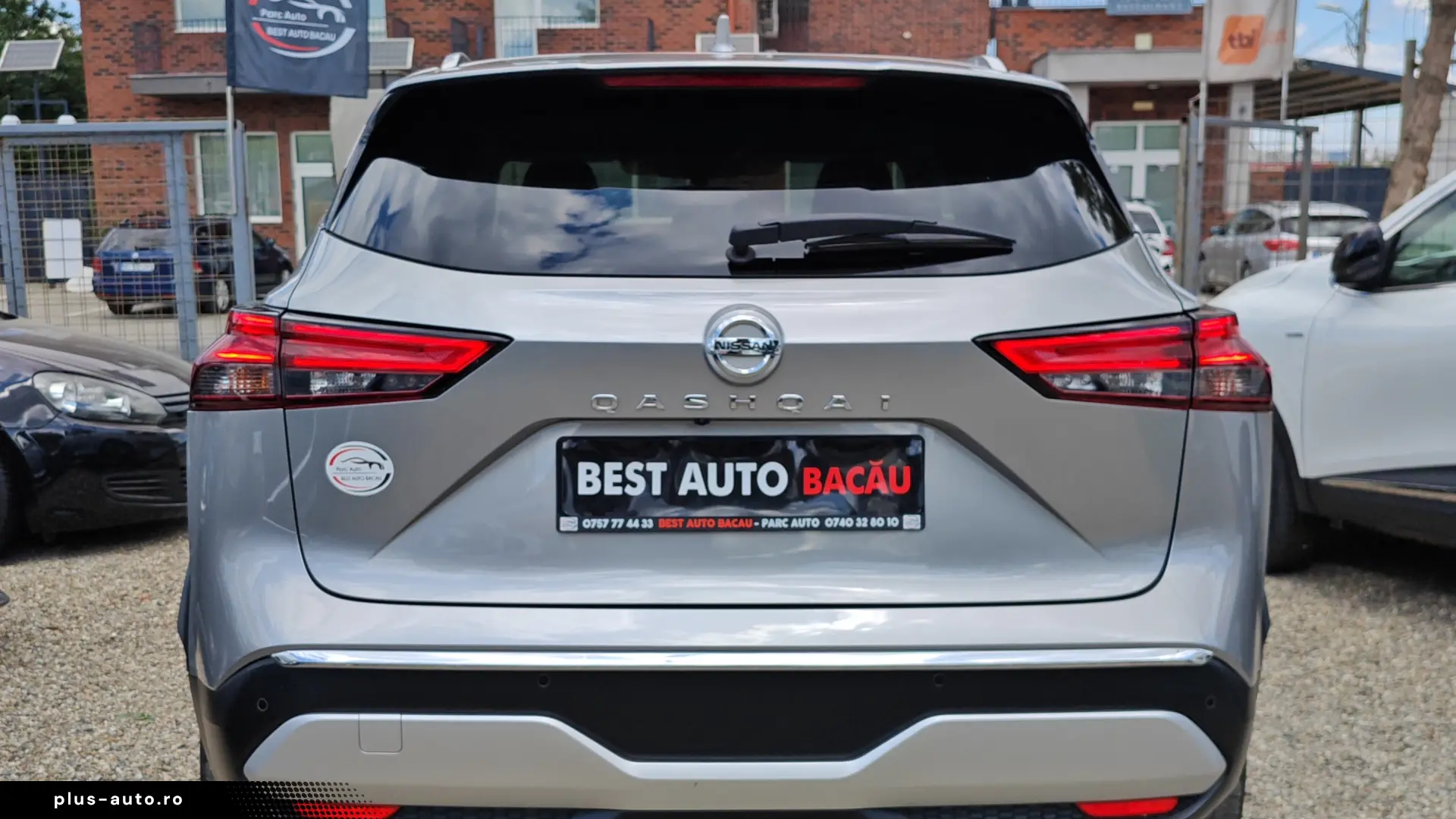 Nissan Qashqai 2022  98.000km  1 3 Benzina Hybrid  Automat