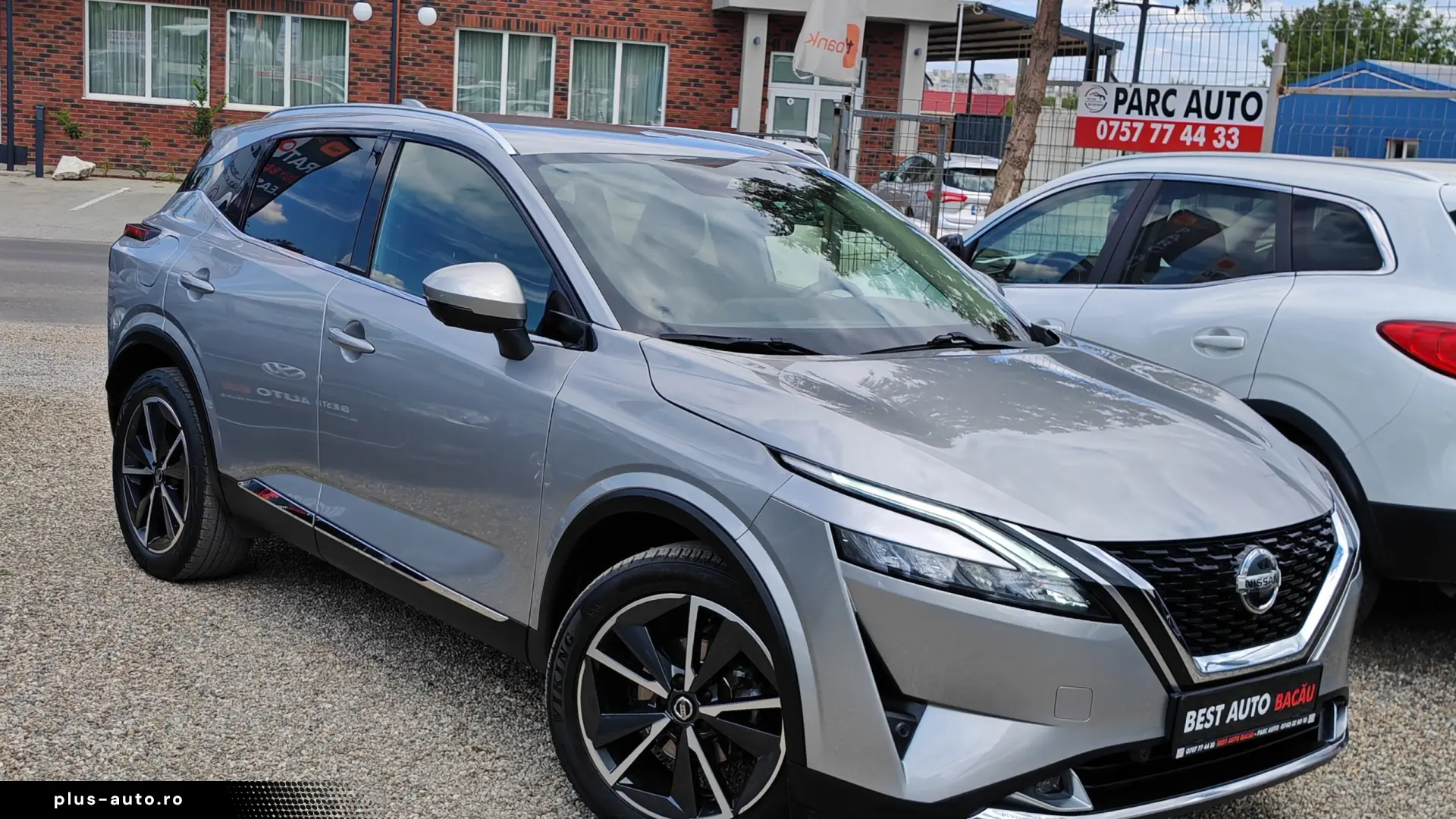 Nissan Qashqai 2022  98.000km  1 3 Benzina Hybrid  Automat