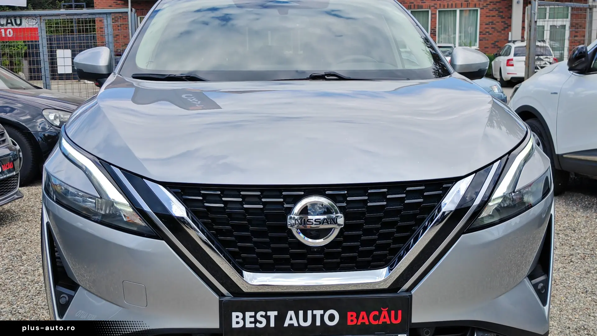 Nissan Qashqai 2022  98.000km  1 3 Benzina Hybrid  Automat