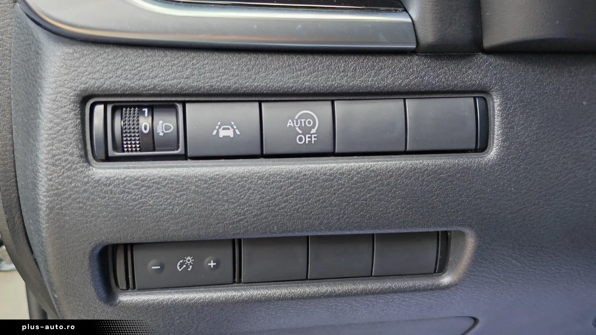 Nissan Qashqai 2022  98.000km  1 3 Benzina Hybrid  Automat