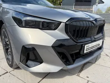 BMW 550 e xDrive MSportPro DrivAssisProf Bowers Wilk