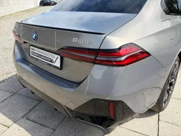 BMW 550 e xDrive MSportPro DrivAssisProf Bowers Wilk