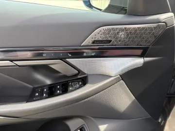 BMW 550 e xDrive MSportPro DrivAssisProf Bowers Wilk