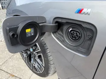 BMW 550 e xDrive MSportPro DrivAssisProf Bowers Wilk