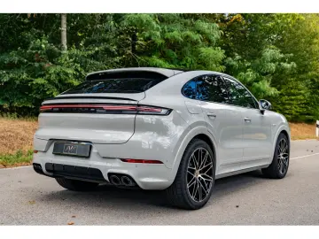 PORSCHE Cayenne E-Hybrid Coupé