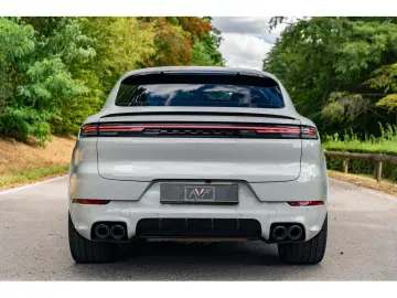 PORSCHE Cayenne E-Hybrid Coupé