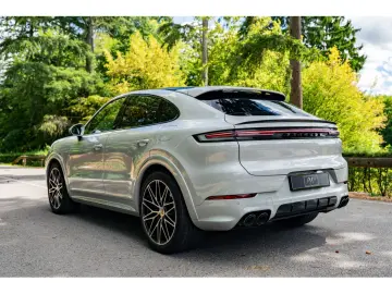 PORSCHE Cayenne E-Hybrid Coupé