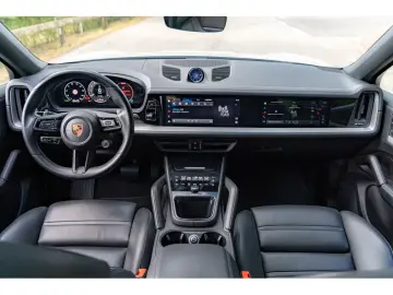 PORSCHE Cayenne E-Hybrid Coupé