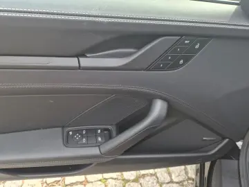 PORSCHE 922 Carrera GTS Panorama Matrix Lift Bose