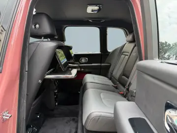ROLLS ROYCE Cullinan Black Badge Series II 23  Lounge Seats