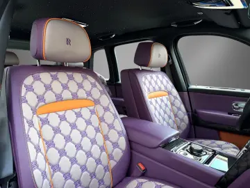 ROLLS ROYCE Cullinan Black Badge Series II ShootingStar 23